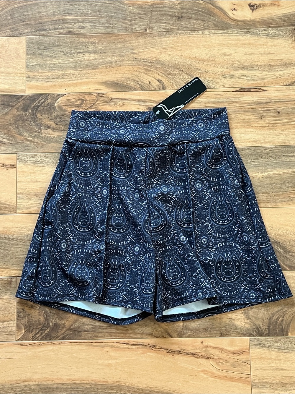 Lucky & Blessed Western Shorts Small Horseshoe Paisley Print Stretch Pockets NWT